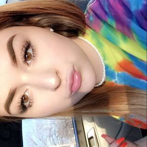 Meet your Posher, Caitlyn